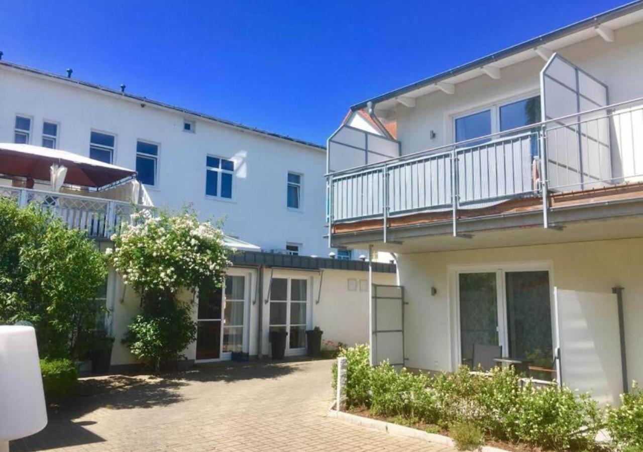 Hotel Zur Traube Ostseebad Kühlungsborn Exteriör bild