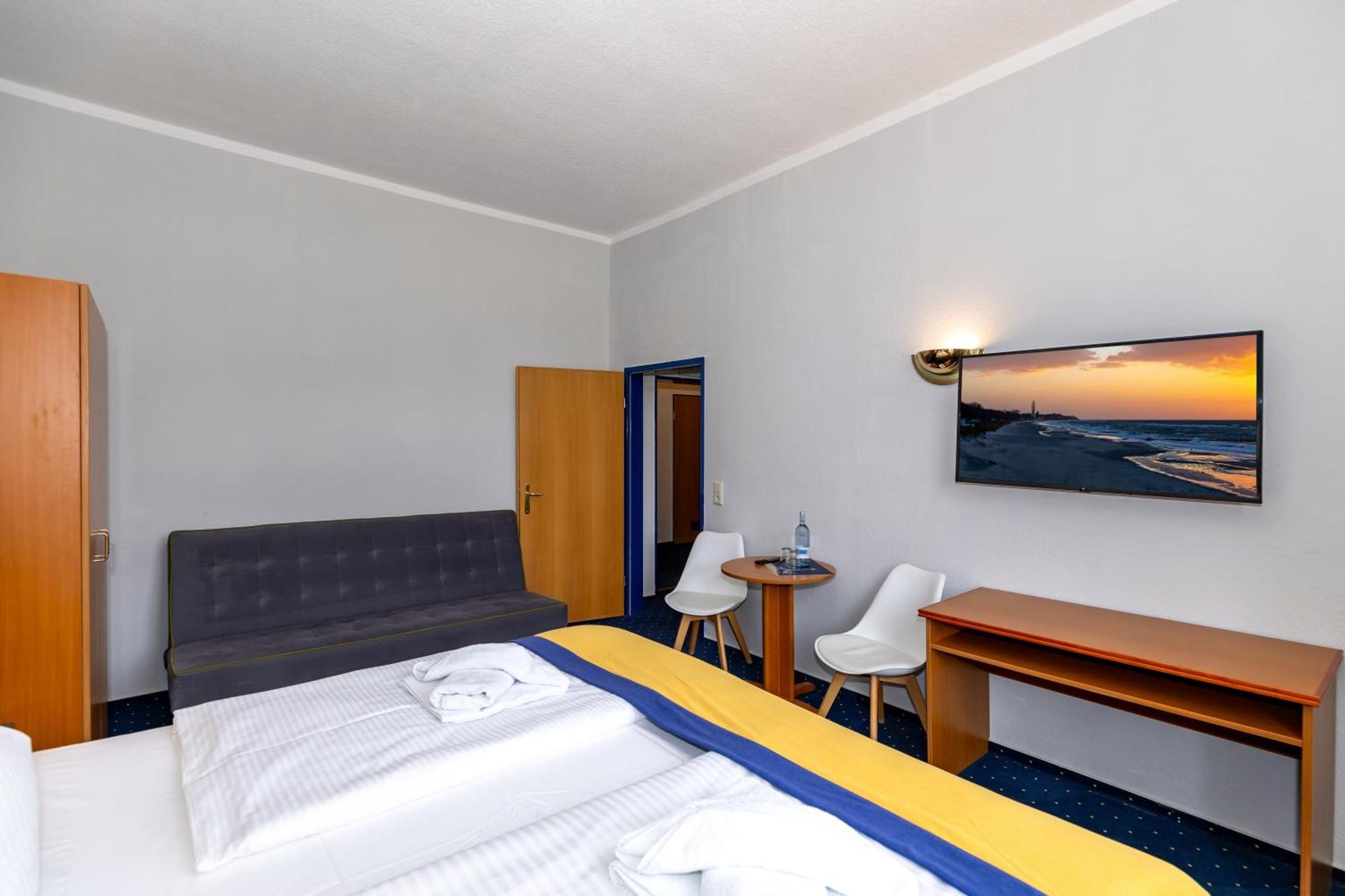 Hotel Zur Traube Ostseebad Kühlungsborn Exteriör bild