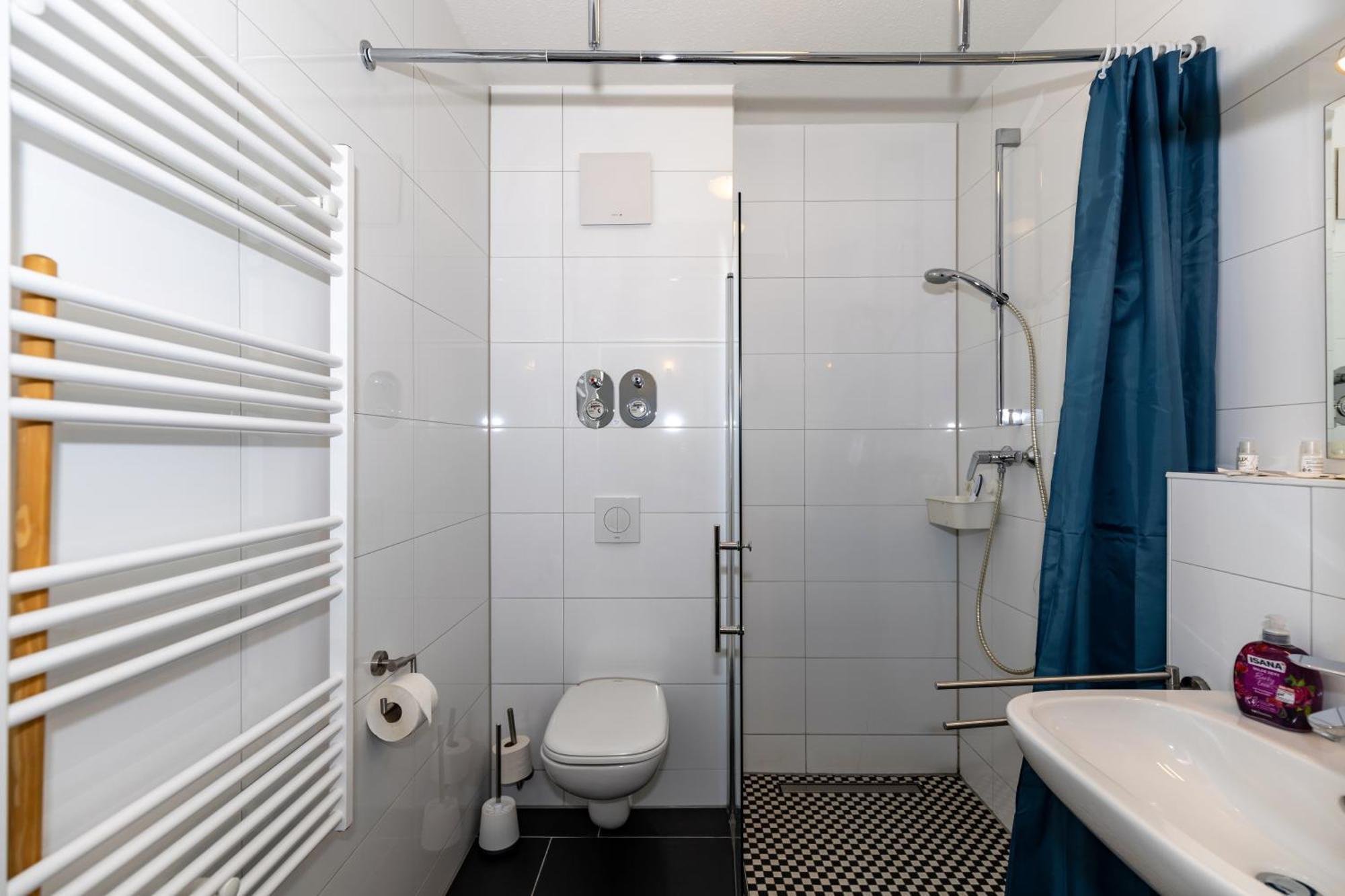 Hotel Zur Traube Ostseebad Kühlungsborn Exteriör bild